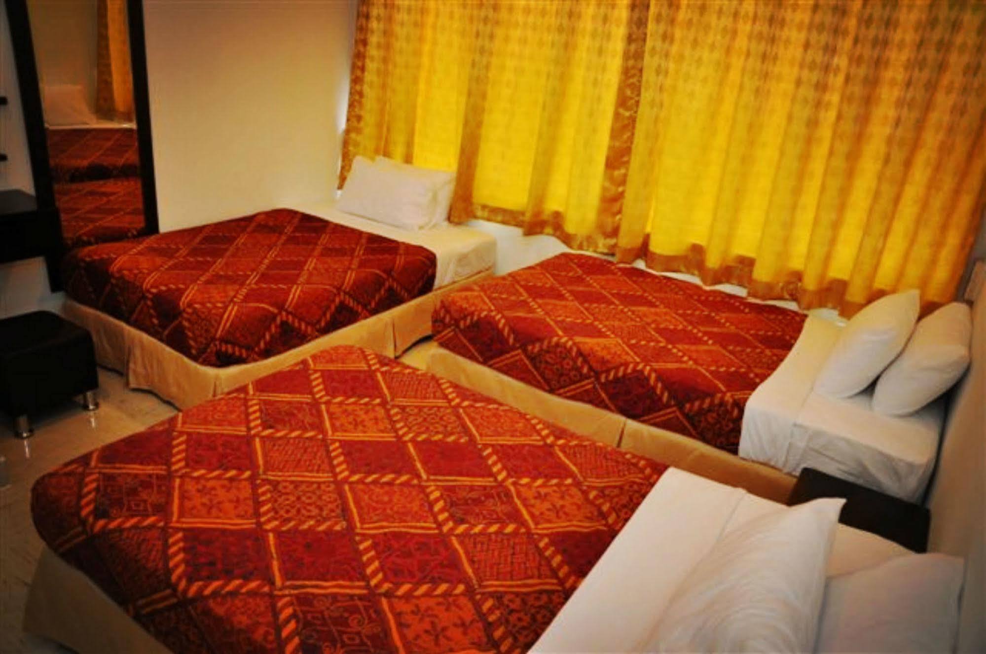 Old Budget Hotel Джорджтаун Экстерьер фото
