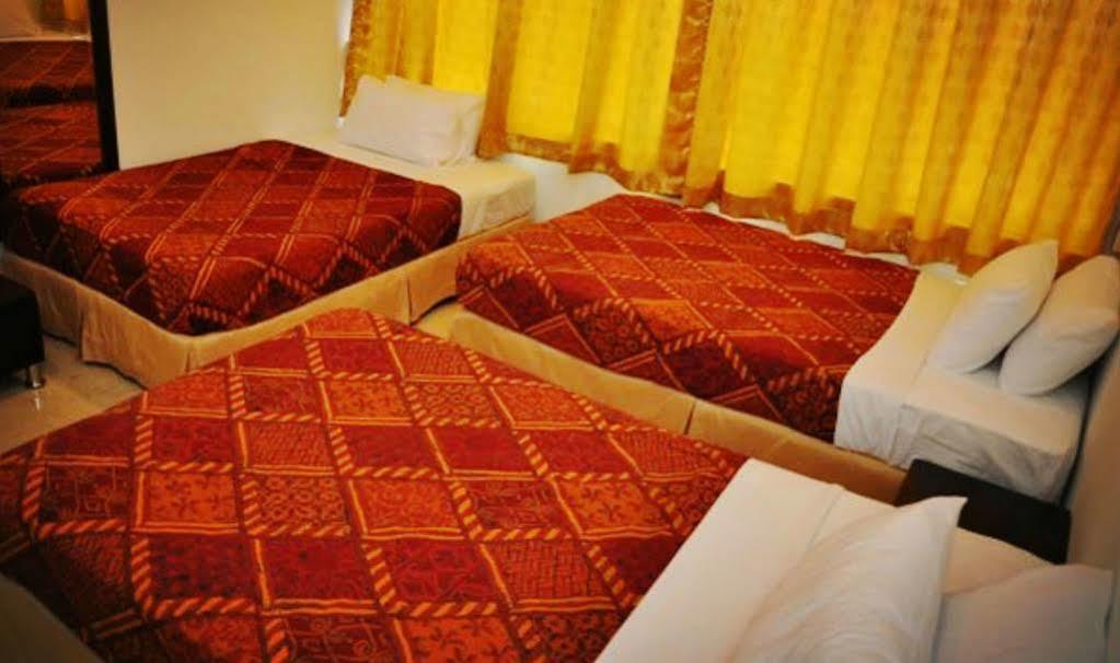 Old Budget Hotel Джорджтаун Экстерьер фото